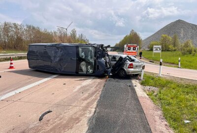 Nach schwerem Verkehrsunfall: A14 zeitweise gesperrt - Zeitweise Sperrung der A14 nach schwerem Verkehrsunfall. Foto: Medienportal-Grimma