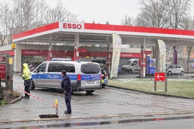 Nach Tankstellen-Überfall in Chemnitz: Die Polizei sucht Zeugen - Auf eine Chemnitzer Tankstelle gab es einen Überfall. Foto: Harry Härtel