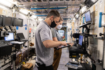 Nächster deutscher Astronaut fliegt zur ISS - Matthias Maurer beim "Routines Operation Training for ISS" im August 2021.
