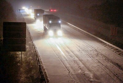 Nächtliches Wintergewitter sorgt für glatte Autobahnen - Auch auf den Autobahnen lag einiges an Schnee. Foto: André März