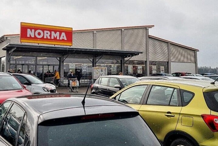 Nahversorger in Rossau eröffnet nach Sanierung - Der Norma-Markt wurde nach vier Tagen wieder eröffnet. Foto: Andrea Funke
