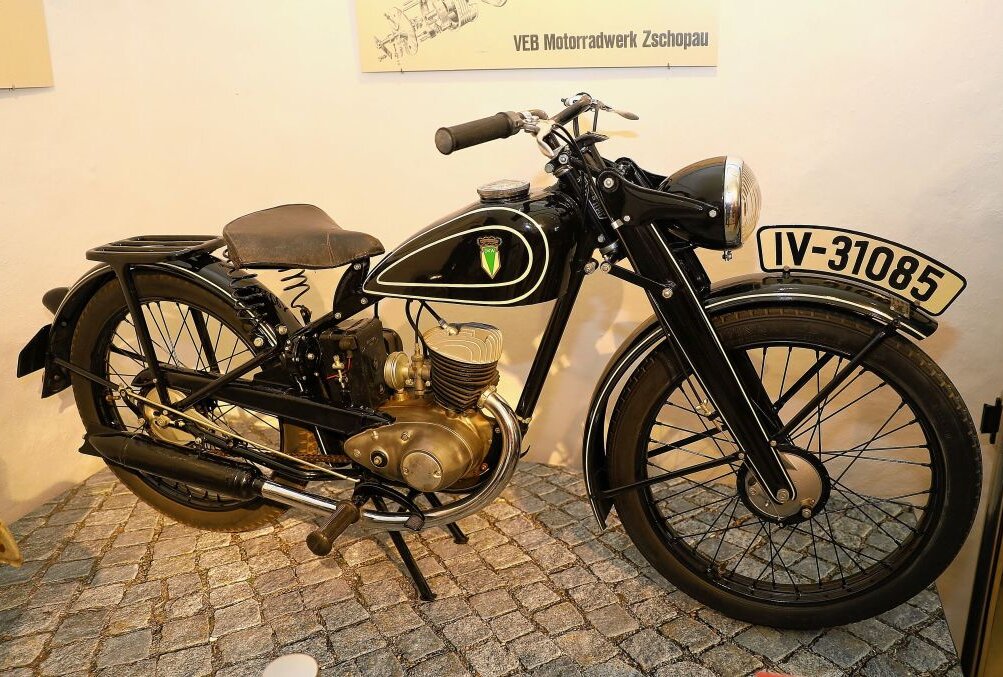 Neue Sonderschau ab Samstag im Motorradmuseum Schloss Augustusburg - Das meistkopierte Motorrad der Welt - DKW RT 125 Foto: Thomas Fritzsch/PhotoERZ