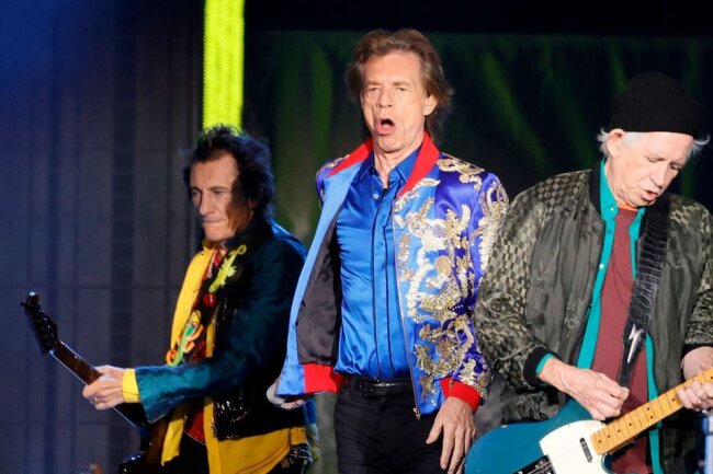 Neues Album, "neue Ära": So kündigen die Rolling Stones "Hackney Diamonds" an - Die Rolling Stones (von links: Ronnie Wood, Mick Jagger, Keith Richards) veröffentlichen wieder eigene Songs, das Album "Hackney Diamonds" steht in den Startlöchern.   