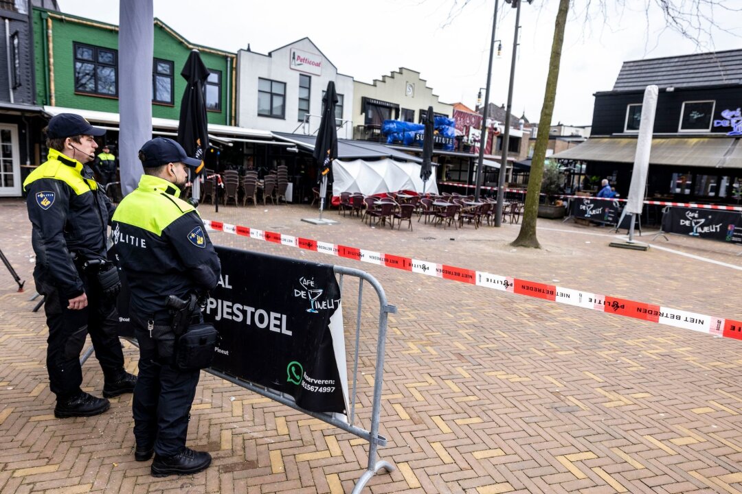 Niederlande: Geiselnahme nach Party in Café - Nach der beendeten Geiselnahme in einem Café im niederländischen Ede werden die Spuren gesichert.