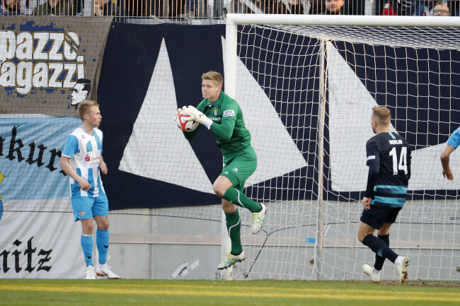 Nach den letzten Spielen auf der Bank, stand gegen Hertha II wieder Jakub Jakubov zwischen den Pfosten.