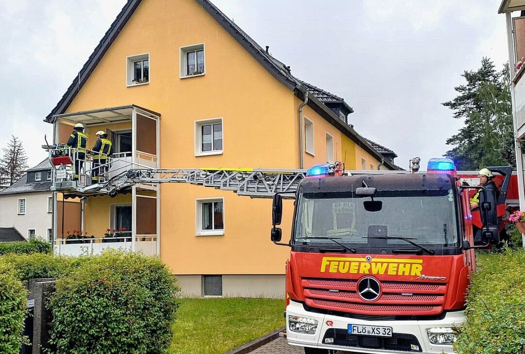 Noteinsatz: Feuerwehr Flöha muss Person mit Drehleiter retten - Beim Einsatz der Freiwilligen Feuerwehr Flöha kam die Drehleiter zum Einsatz. Foto: Knut Berger