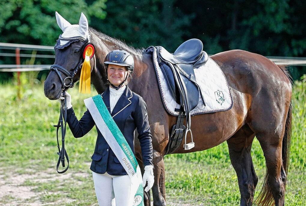 Oberlungwitz: Kreismeisterin ist stolz auf ihr Pferd - Juliane Günther mit ihrem Pferd LillyFee. Foto: Markus Pfeifer
