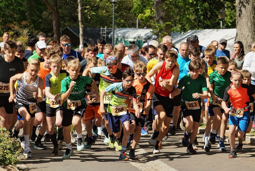 Oederaner Lauftag verbucht Teilnehmerrekord - Beim Oederaner Lauftag gingen am 1. Mai 2024 mehr als 500 Aktive an den Start. Foto: Gerald Helling
