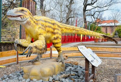 Osterwochenende: Leipziger Zoo startet Dino-Osterrallye - Zur Zeit sind Modelle von Dinosauriern ausgestellt. Foto: Maik Bohn