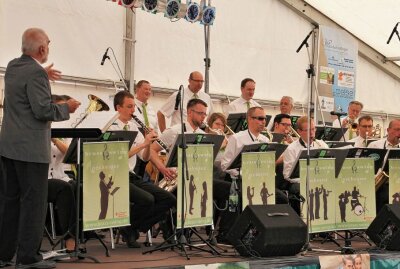 Ottendorf lädt herzlich ein zum Dorf- und Kinderfest - Frühschoppen mit dem Brass & Swingorchester Ottendorf am Sonntag. Foto: Andrea Funke/Archiv