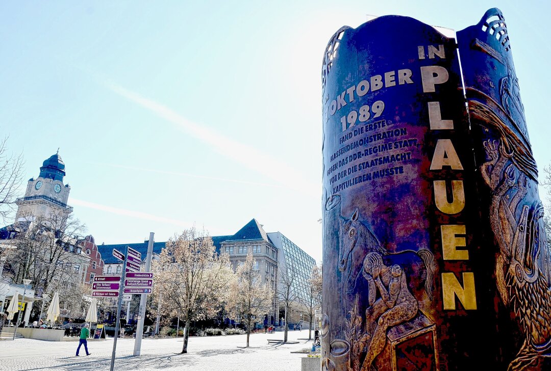 Parteiübergreifend: Dienstag Demo für Demokratie in Plauen - Vier Parteien laden am 3. Oktober zum Wendedenkmal nach Plauen ein. Fotos: Karsten Repert