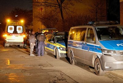 Person in Chemnitz mit Benzin angegriffen - Am Freitagabend wurde die Feuerwehr und der Rettungsdienst zu einer Körperverletzung gerufen, bei der eine Person mit Benzin angegriffen wurde. Foto: Harry Härtel/haertelpress