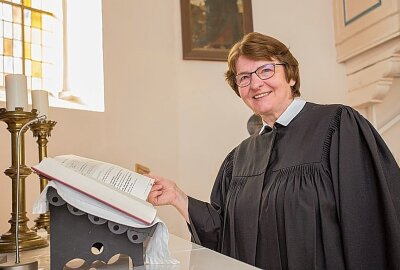 Die Wolkensteiner Pfarrerin Regina Regel wird am Sonntag, dem 27. August, in den Ruhestand verabschiedet. Foto: Jan Görner