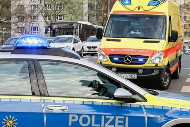 Pirna: Motorradfahrer mit 1,3 Promille stürzt bei Flucht vor Polizeikontrolle - Symbolbild