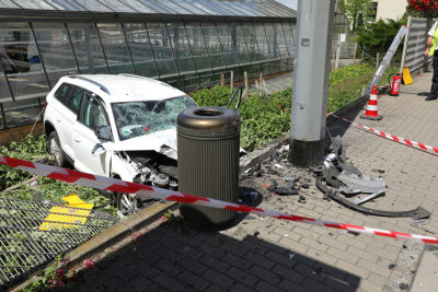 In Dresden ereignete sich ein Verkehrsunfall. Foto: Roland Halkasch