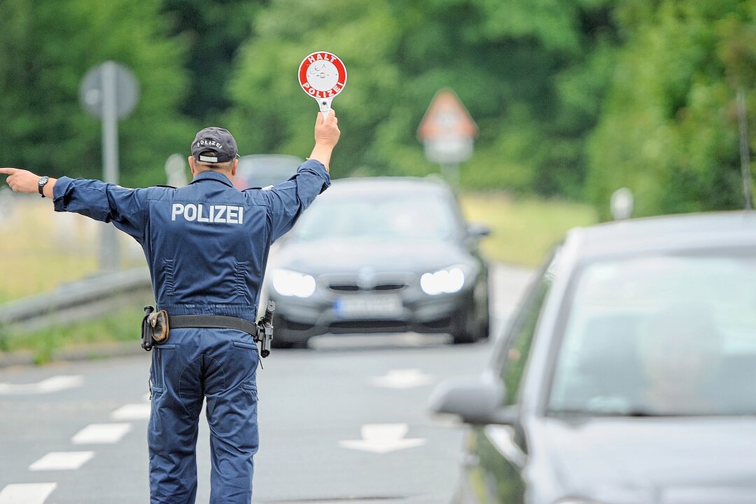 PKW-Fahrer unter Drogen und ohne Führerschein unterwegs - Symbolbild. Foto: Adobe Stock/ Brigitte Hörnlein
