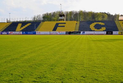 Plauen gegen Magdeburg: Spiel erneut abgesagt! - So sieht der Rasen in den Sommermonaten aus. Foto: Karsten Repert