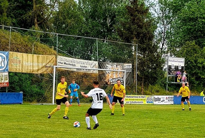 Impressionen vom Freundschaftsspiel zwischen dem 1. FC Trogen und dem VFC Plauen. Fotos: Karsten Repert