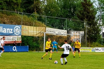 Impressionen vom Freundschaftsspiel zwischen dem 1. FC Trogen und dem VFC Plauen. Fotos: Karsten Repert