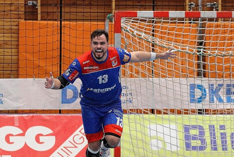 Nach 434 Tagen ist Benjamin Meschke zurück in der 1. Handball-Bundesliga. Heute Abend steht der 30-Jährige im Aufgebot des HC Erlangen, der bei den Rhein-Neckar Löwen in Mannheim antritt. Foto: Thomas Schips / Pressebüro Repert