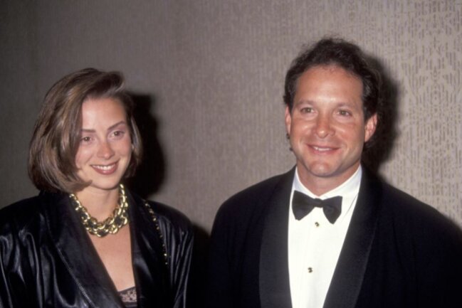 Mit dem Model Denise Bixler war Steve Guttenberg von 1988 bis 1992 verheiratet.