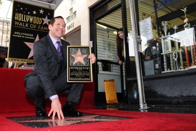 Große Ehre: 2011 bekam Steve Guttenberg seinen Stern auf dem berühmten "Hollywood Walk of Fame".