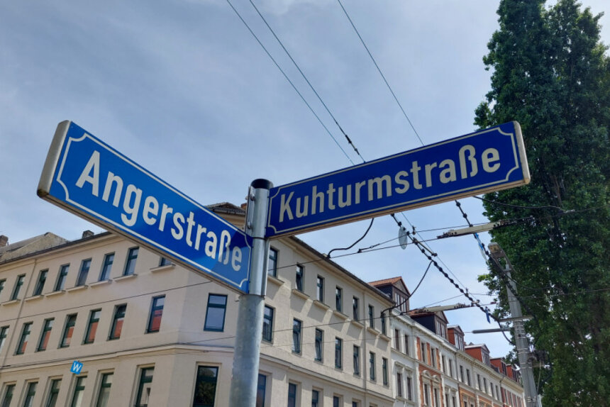 Am frühen Donnerstagmorgen wurde in Leipzig Lindenau im Bereich Angerstarße/Kuhturmstraße eine leblose Person gefunden. 