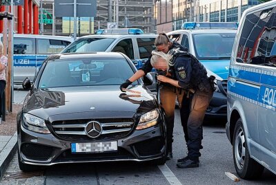 Polizei-Großeinsatz: Heftige Auseinandersetzung in Chemnitzer Innenstadt - Am Donnerstagabend kam es zu einem großen Polizeieinsatz in der Reitbahnstraße in Chemnitz. Foto: Harry Härtel