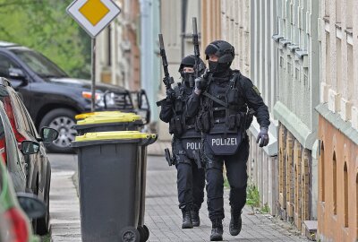 Polizei-Großeinsatz in Meerane: Was ist geschehen? - SEK-Einsatz in Meerane. Foto: Andreas Kretschel