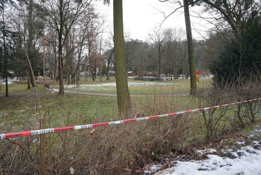 Polizeieinsatz nach Tötungsdelikt in Freital: 22-Jähriger leblos aufgefunden - In diesem Park wurde die Leiche gefunden. Foto: xcitepress