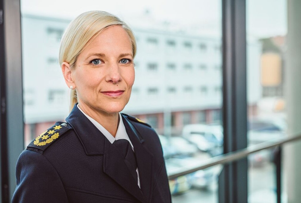 Polizeipräsidentin beerbt LKA-Chef - Die neue LKA-Chefin Sonja Penzel.Foto: Polizei Sachsen/Philipp Thomas