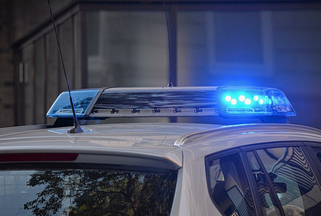Polizist im Dienstfrei verfolgt Tatverdächtige nach Sachbeschädigung - Symbolbild. Foto: Pixabay/fsHH