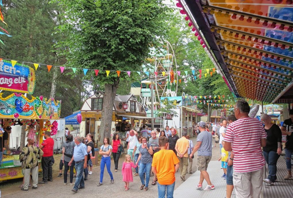 Programm für Limbacher Stadtparkfest auf die Beine gestellt - Das Stadtparkfest soll in diesem Sommer unter leicht veränderten Bedingungen stattfinden. Foto: A.Büchner/Archiv