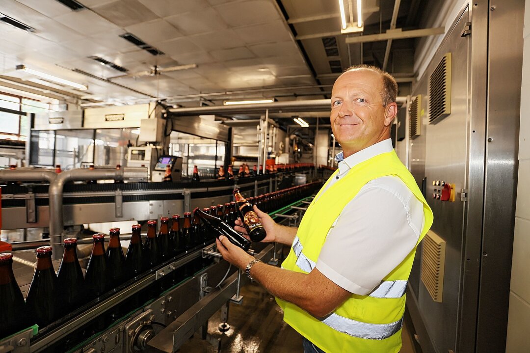 Qualitätsprüfung bestätigt: Deutschlands bestes Bockbier gibt's in Zwickau - Chef der Mauritius Brauerei-Geschäftsführer Jörg Dierig. Foto: Mario Dudacy