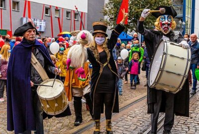 Quirliges Spektakel in Plauen geplant - Am Sonntag wird erstmals in Plauen zur Puppenparade eingeladen.Foto: Puppentheater