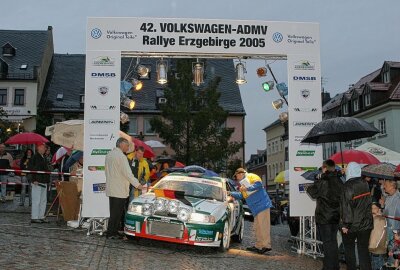 Rallye Erzgebirge rückt wieder am Sachsenring an - Auch der Stadt Hohenstein-Ernstthal wurde 2005 letztmalig ein Besuch abgestattet. Foto: Thorsten Horn