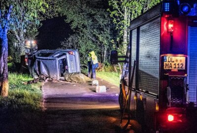 Zu einem schweren Unfall kam es am späten Dienstagabend zwischen dem Waldheimer Ortsteil Massanei und dem Roßweiner Ortsteil Otzdorf. Foto: LausitzNews