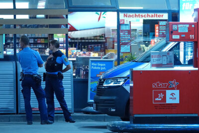 Überfall an der Star-Tankstelle in Dresden. Foto: Roland Halkasch