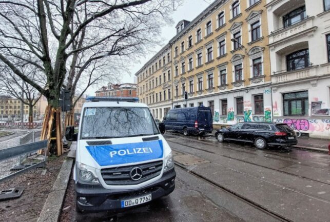 Razzien in Leipzig: Durchsuchungen nach Angriffen auf mutmaßlich Rechte - Am Mittwochmorgen wurden mehrere Razzien in Leipzig durchgeführt. Foto: privat
