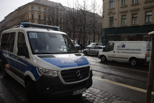 Razzien in Leipzig: Durchsuchungen nach Angriffen auf mutmaßlich Rechte - Am Mittwochmorgen wurden mehrere Razzien in Leipzig durchgeführt. Foto: privat
