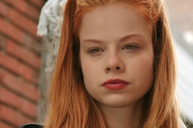 Böser geht die Rolle wohl nicht mehr: Im starken Jugendfilm "Meine teuflisch gute Freundin" (2018) spielte Emma Bading die Tochter des Teufels.