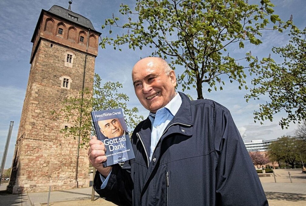 Reporterlegende Heinz Florian Oertel wird 95 - Heinz Florian Oertel wird am Sonntag 95! Foto: Harry Härtel / heartelpress