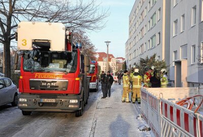 Rettungshubschrauber in Dresden: Defekte Heizung sorgt für starke Verbrühungen - In Dresden erlitt ein Mann starke Verbrühungen aufgrund einer defekten Heizung. Foto: Roland Halkasch