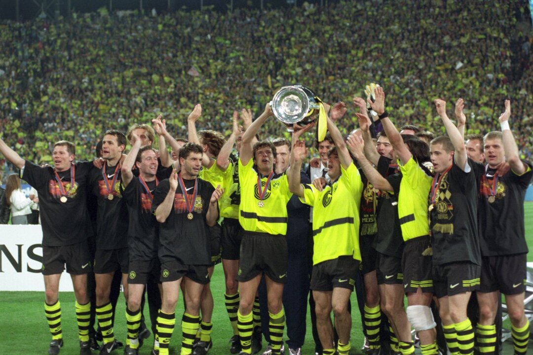 Riedle vergleicht BVB mit dem Titel-Team von 1997 - Borussia Dortmund gewann 1997 die Champions League.