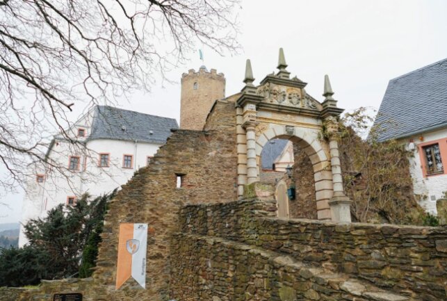Römer und Germanen haben Burg Scharfenstein fest im Griff - Wer durch das Tor der Burg geht, den erwartet eine interessante Zeitreise. Foto: Andreas Bauer