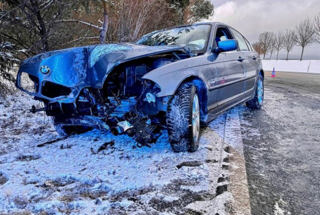 Entstandener Schaden am BMW PKW. Foto: Daniel Unger