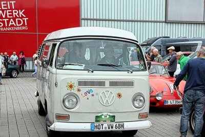 Sachsen-Classic macht auch in Frankenberg Station - VW Bus Bj 1968 Team ADAC Sachsen. Foto: Andrea Funke