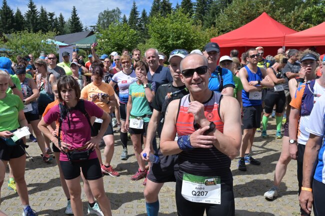 Sachsen-Trail mit neuem Teilnehmer-Rekord - Vor dem Start hat es für alle Läufer ein Briefing gegeben. 