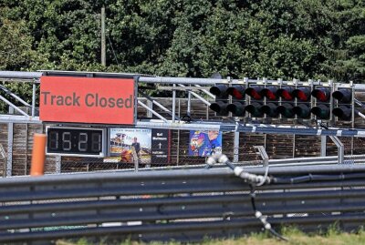 Sachsenring: Schwerer Motorradunfall fordert zwei Verletzte - Die Strecke musste geschlossen werden. Foto:Andreas Kretschel