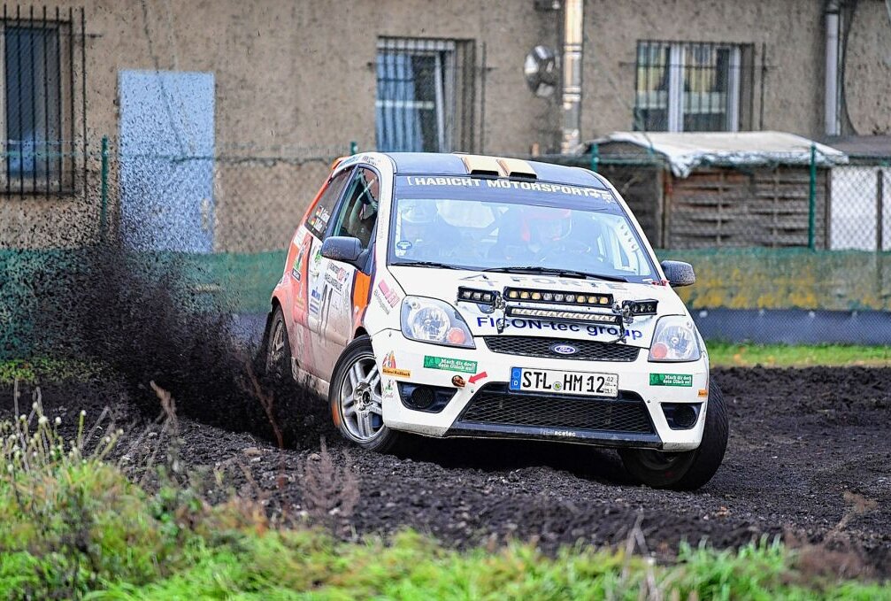 Saison-Halali im deutschen Rallyesport - Dominic Gräbner und Yannik Keller wurden Gesamtzwölfte. Foto: Thorsten Horn